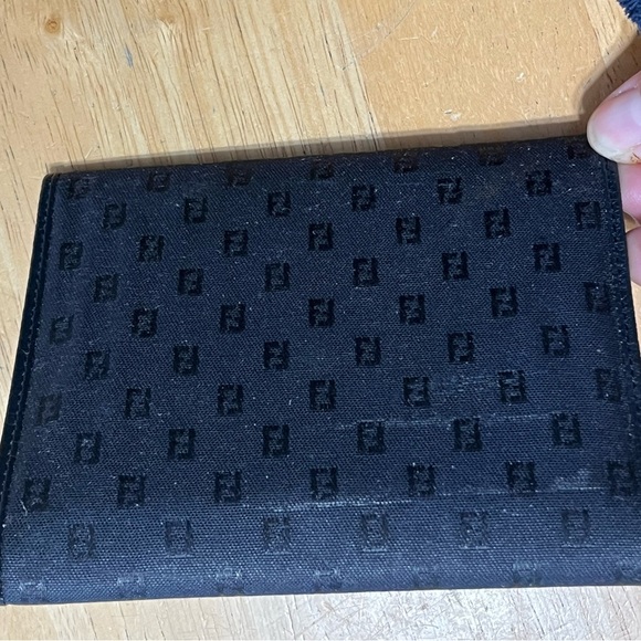 FENDI VINTAGE BI-FOLD WALLET - Picture 8 of 10